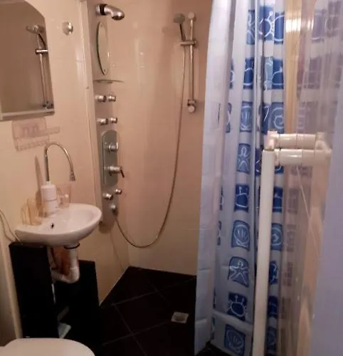 бутикови за гости- Felicita Apartment Kyustendil